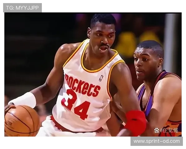 奥拉朱旺高效单打主导内线 改变对比张伯伦篮下格局